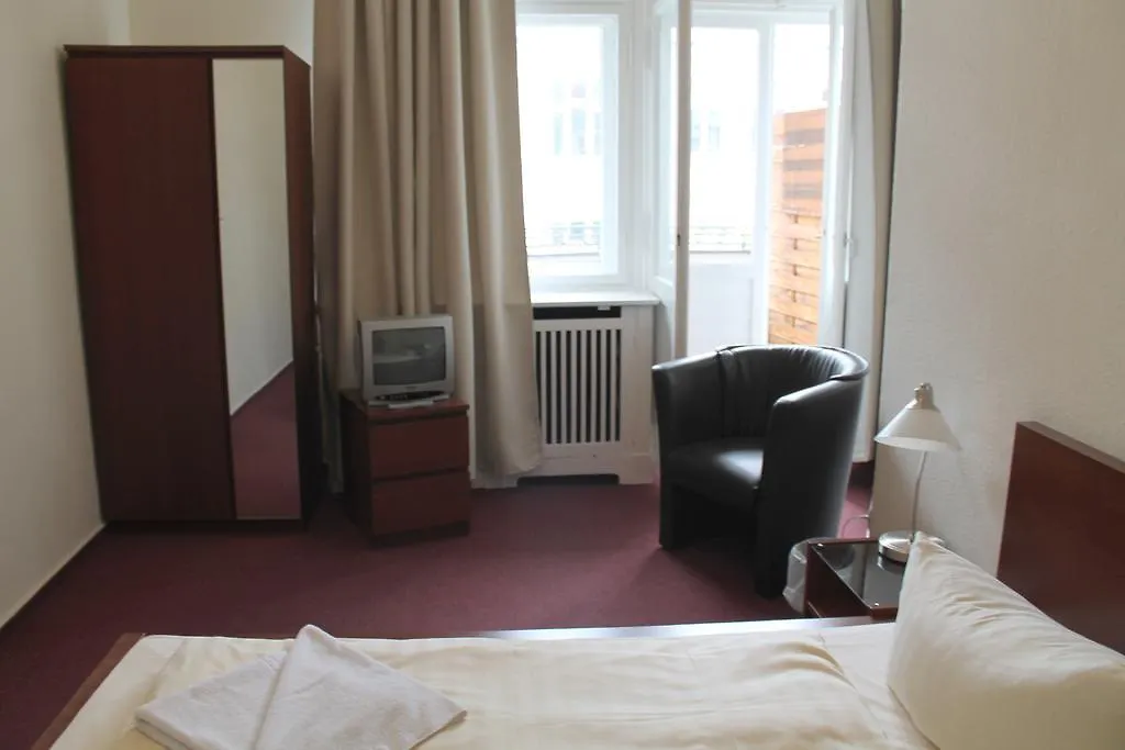 Hotel Pension Kima-1